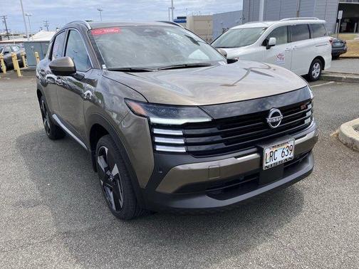 2025 Nissan Kicks SR