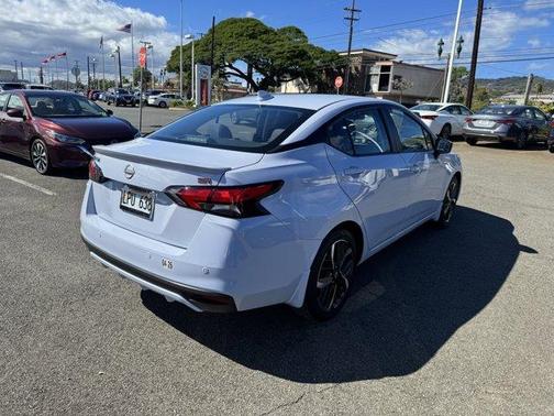 2024 Nissan Versa 1.6 SR