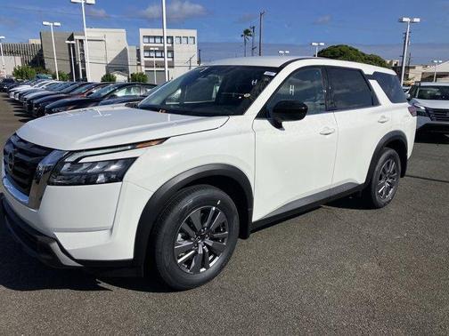 2025 Nissan Pathfinder S
