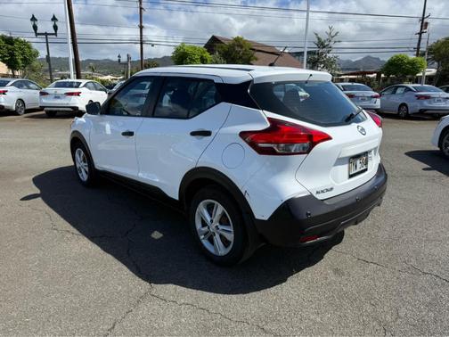2020 Nissan Kicks S