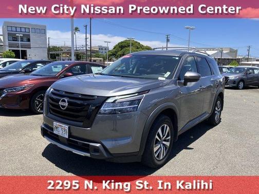 2023 Nissan Pathfinder SL