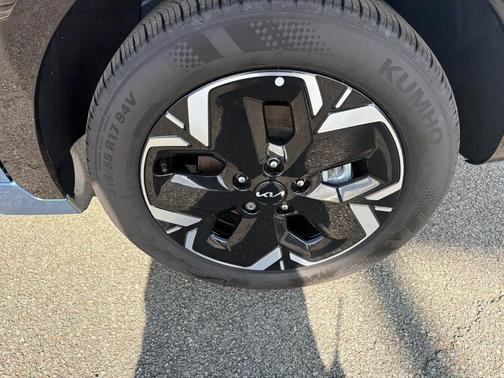 Mineral Blue 2025 Kia Niro EV Wind