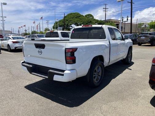 2025 Nissan Frontier SV