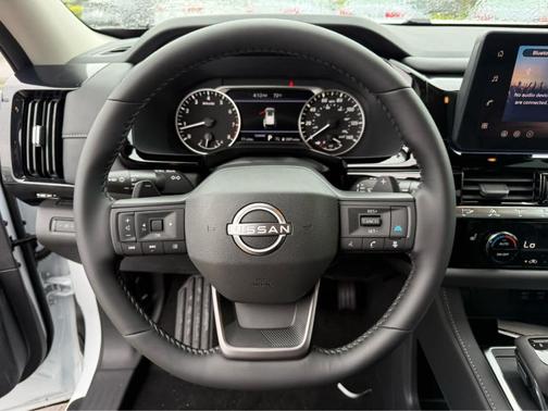 Everest White P 2026 Nissan Pathfinder SV