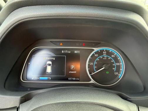 Pearl White 2018 Nissan Leaf SV