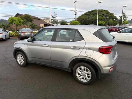 2024 Hyundai VENUE SE