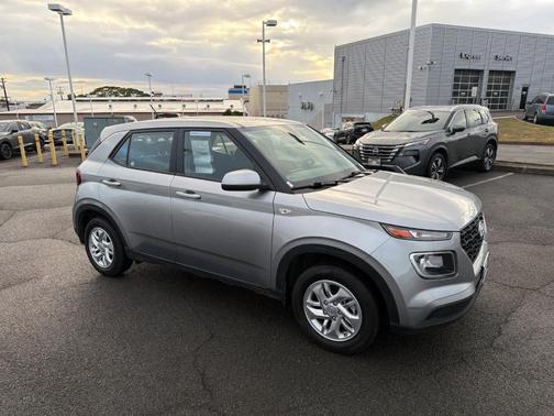2024 Hyundai VENUE SE