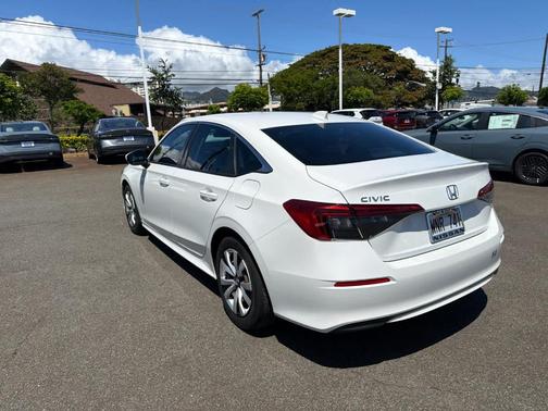 Platinum White Pearl 2022 Honda Civic LX