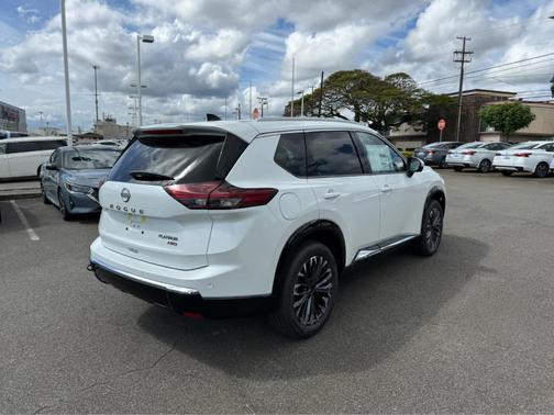 Everest White P 2026 Nissan Rogue Platinum