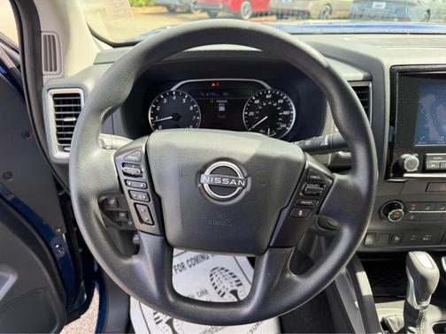 Deep Blue Pearl 2022 Nissan Frontier SV