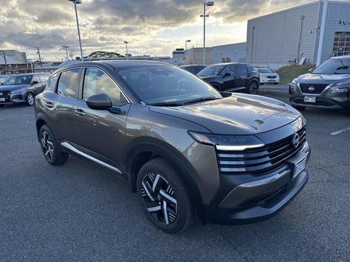 2025 Nissan Kicks SV