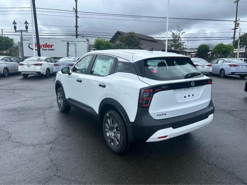 Fresh Powder 2026 Nissan Kicks S