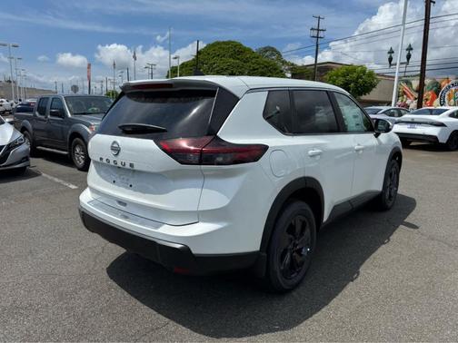Everest White P 2026 Nissan Rogue SV