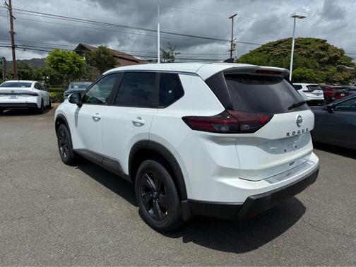 Everest White P 2026 Nissan Rogue SV