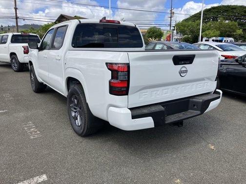 2025 Nissan Frontier SV