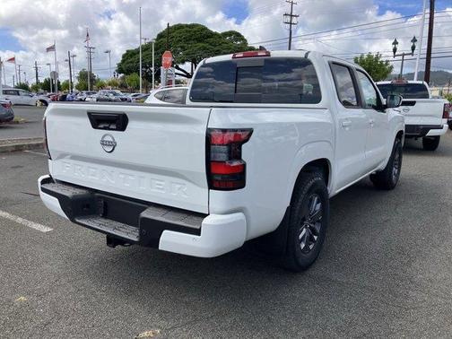 2025 Nissan Frontier SV
