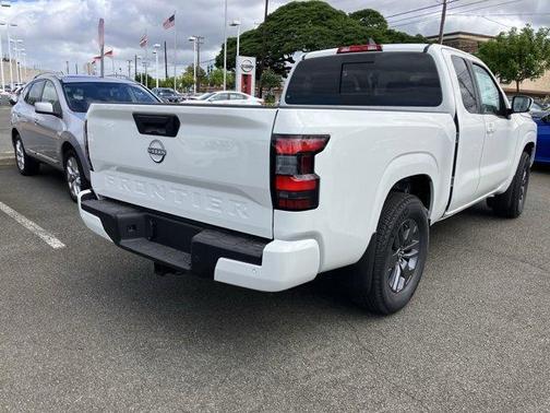 2025 Nissan Frontier SV