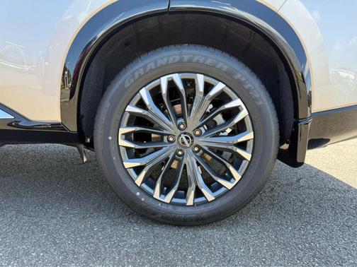 Champagne Silve 2026 Nissan Rogue Platinum
