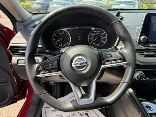 Scarlet Ember 2021 Nissan Altima 2.5 SR