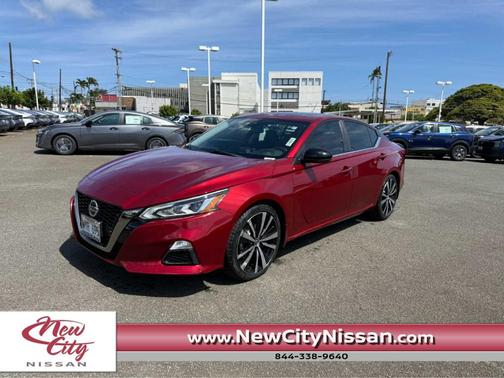 Scarlet Ember 2021 Nissan Altima 2.5 SR