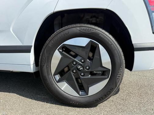 2024 Hyundai KONA EV SEL