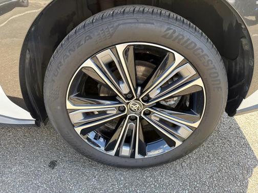 2023 Toyota bZ4X Limited