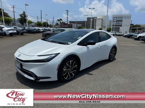 Wind Chill Pearl 2024 Toyota Prius Prime XSE