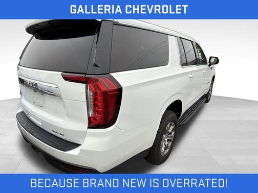 Summit White 2022 GMC Yukon XL SLE