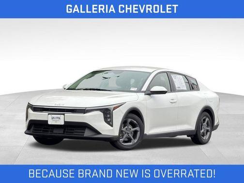 Snow White Pearl 2025 Kia K4