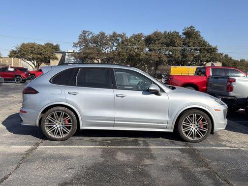2018 Porsche Cayenne GTS