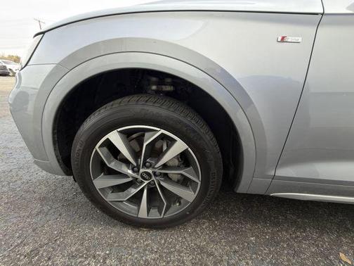2022 Audi Q5 45 S line quattro Premium
