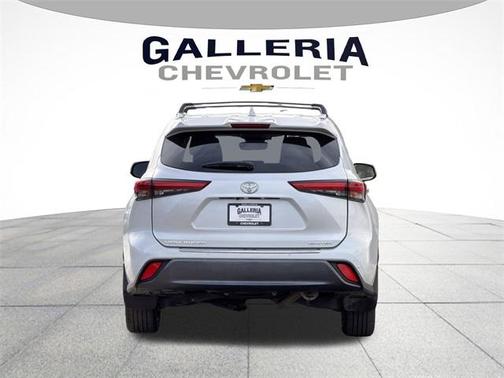 2022 Toyota Highlander Limited