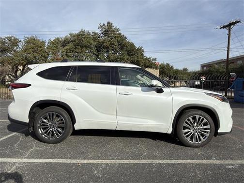 2022 Toyota Highlander Limited