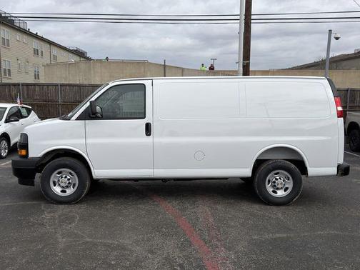 2026 Chevrolet Express 2500 Work Van