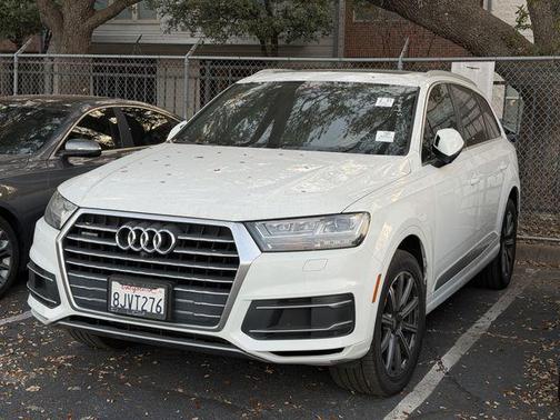 2019 Audi Q7 45 Premium Plus