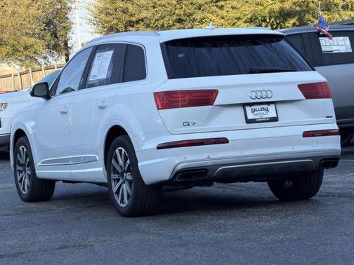 2019 Audi Q7 45 Premium Plus