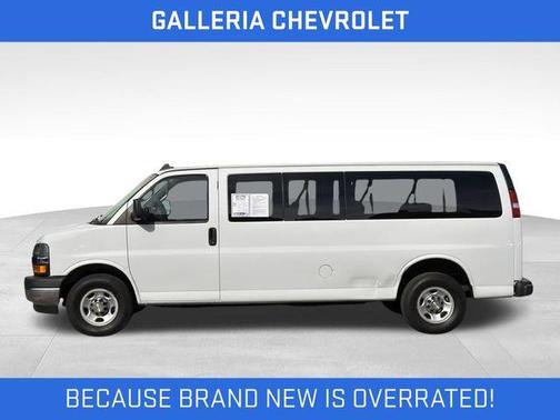 Summit White 2024 Chevrolet Express 3500 LT