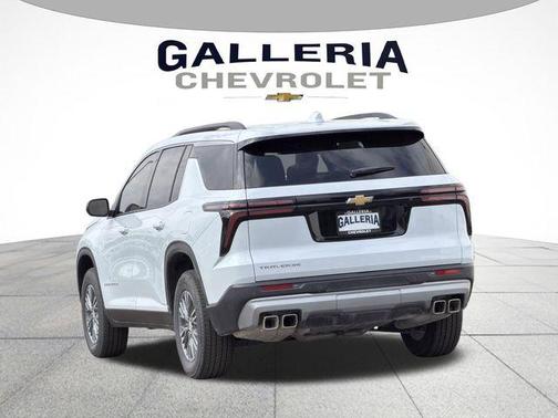 Polar White 2026 Chevrolet Traverse LT