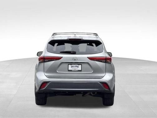 Celestial Silver Metallic 2023 Toyota Highlander Limited