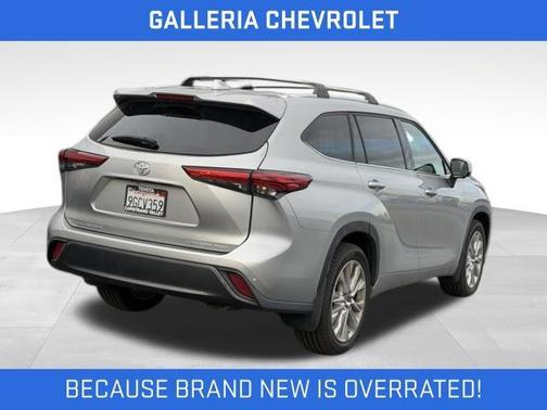 Celestial Silver Metallic 2023 Toyota Highlander Limited