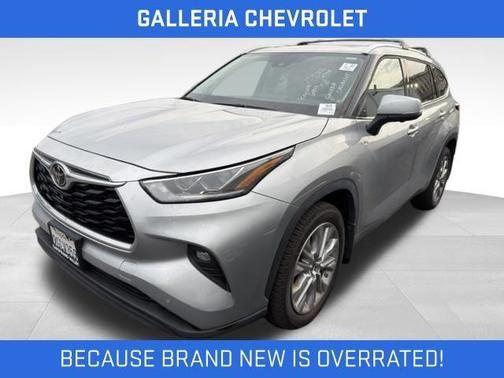 Celestial Silver Metallic 2023 Toyota Highlander Limited
