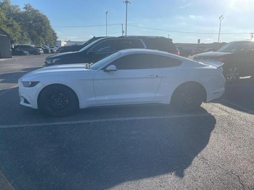 2017 Ford Mustang EcoBoost Premium