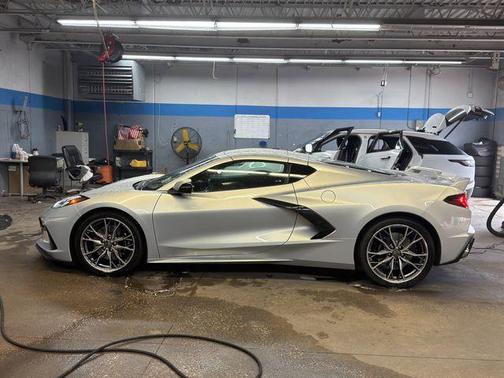 2024 Chevrolet Corvette Stingray w/2LT