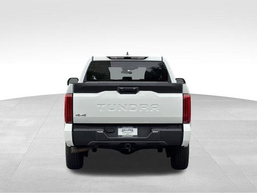 Ice 2024 Toyota Tundra SR5