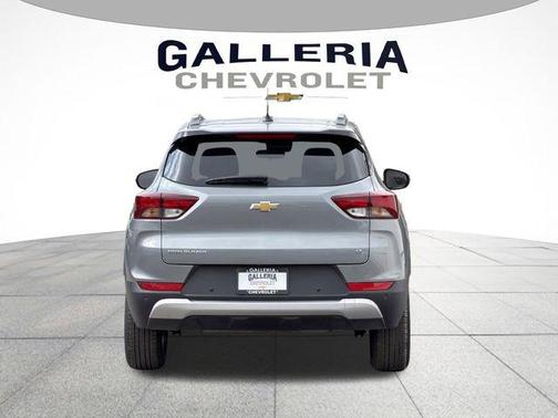 Sterling Gray Metallic 2026 Chevrolet Trailblazer LT