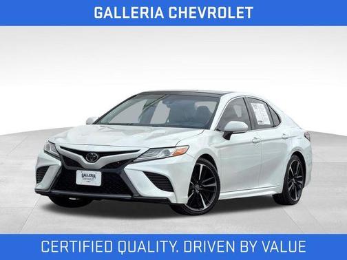 Pearl 2019 Toyota Camry XSE