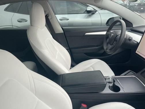 2022 Tesla Model 3 Base