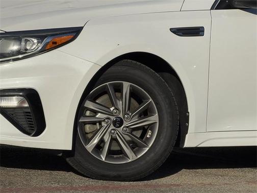 2020 Kia Optima LX