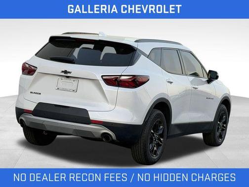 Iridescent Pearl Tricoat 2022 Chevrolet Blazer 2LT