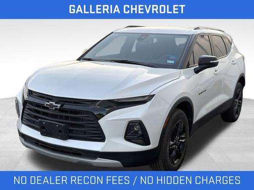 Iridescent Pearl Tricoat 2022 Chevrolet Blazer 2LT
